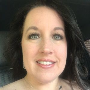 Meet your Posher, Carey